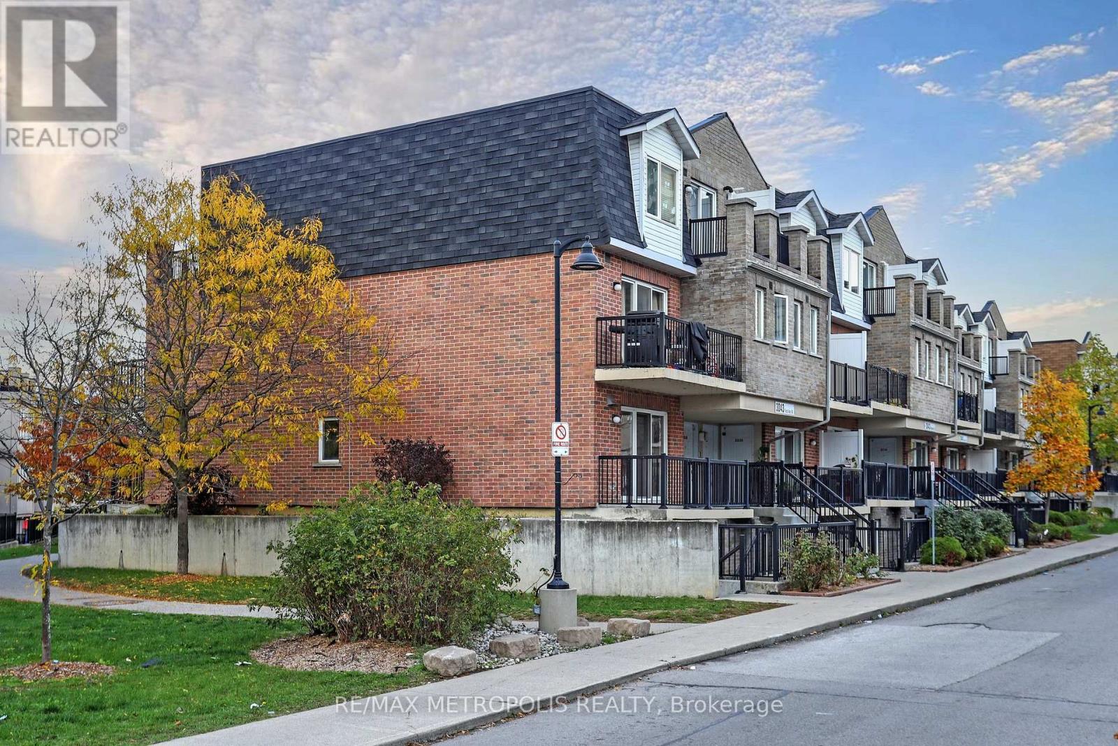 2025 - 3043 Finch Avenue W, Toronto, Ontario  M9M 0A4 - Photo 24 - W12483898