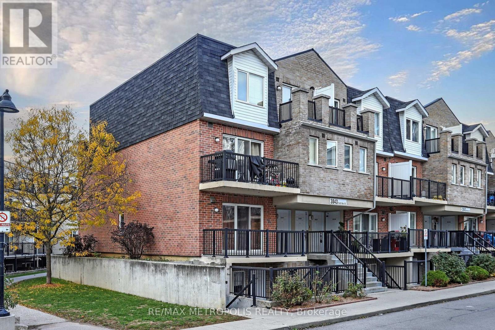 2025 - 3043 Finch Avenue W, Toronto, Ontario  M9M 0A4 - Photo 25 - W12483898