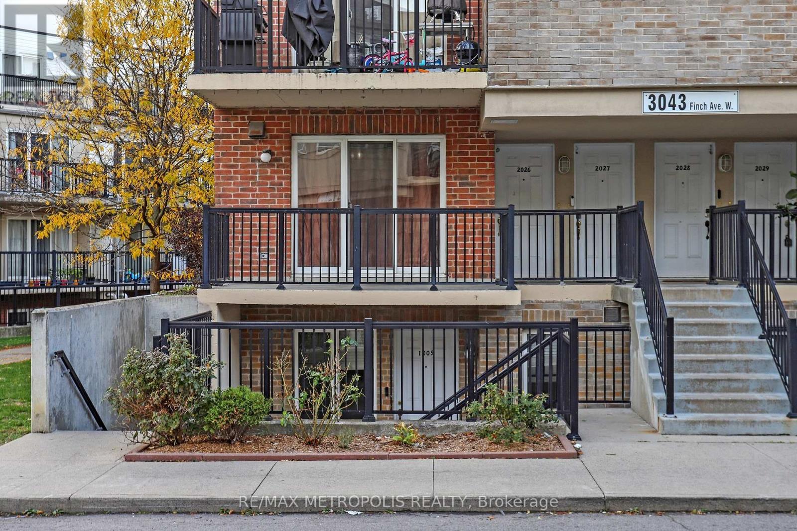 2025 - 3043 Finch Avenue W, Toronto, Ontario  M9M 0A4 - Photo 29 - W12483898
