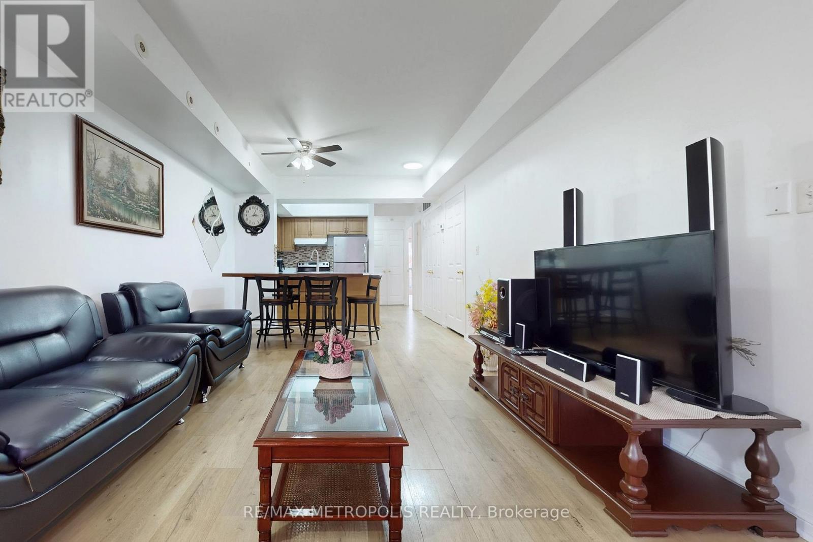 2025 - 3043 Finch Avenue W, Toronto, Ontario  M9M 0A4 - Photo 6 - W12483898