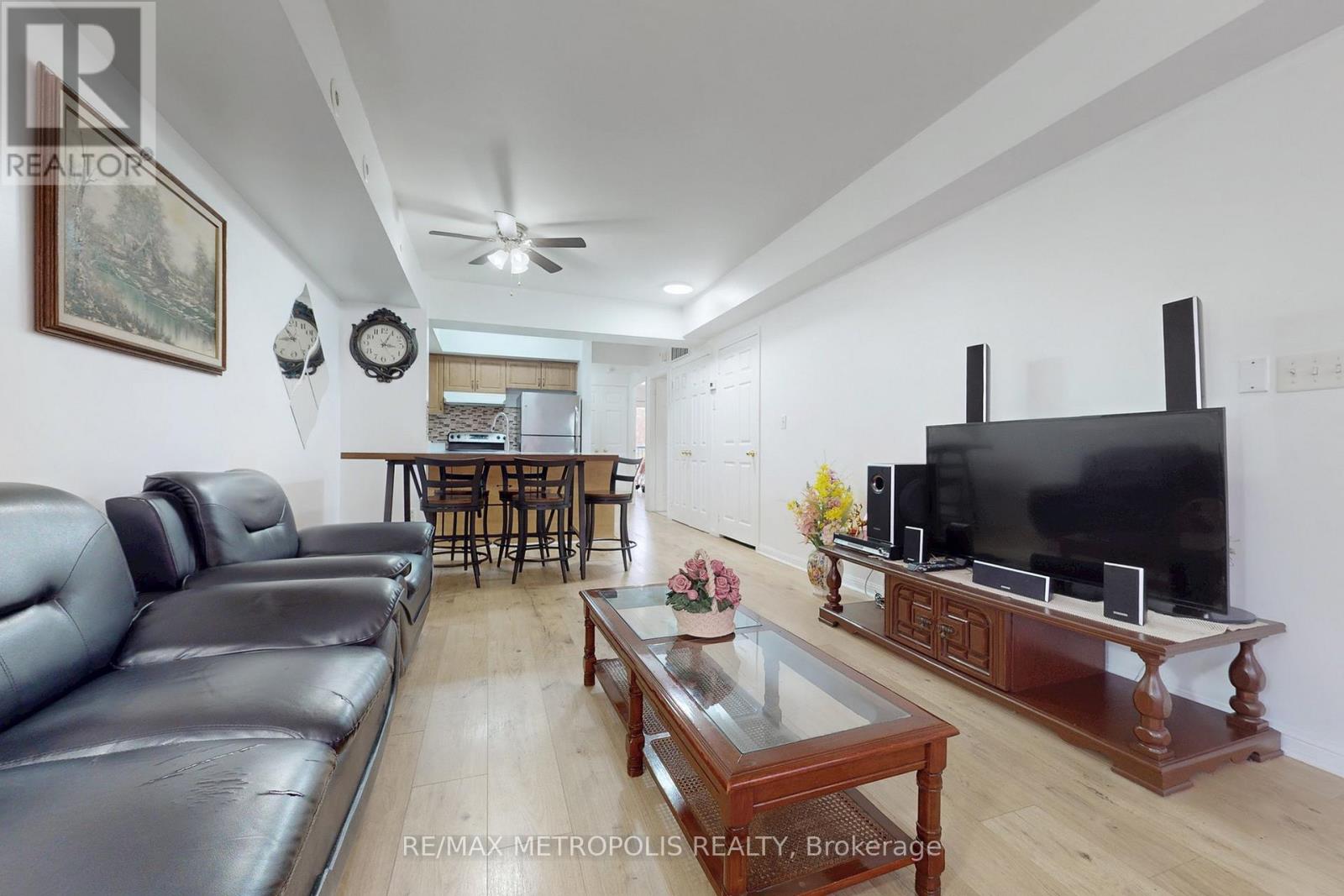 2025 - 3043 Finch Avenue W, Toronto, Ontario  M9M 0A4 - Photo 7 - W12483898