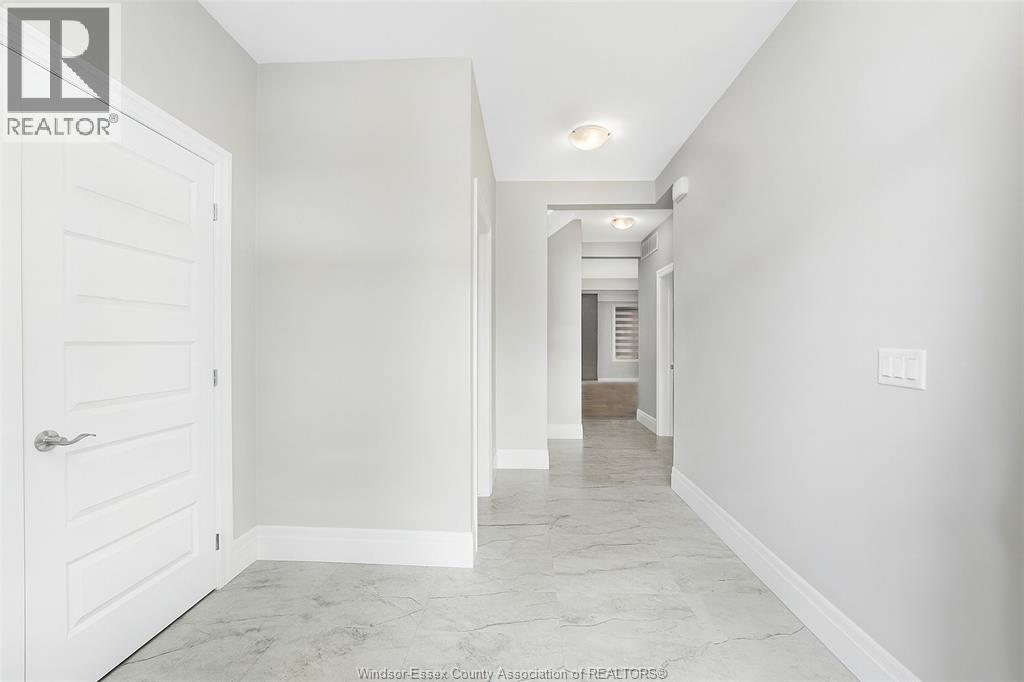 112 Reed Street, Essex, Ontario  N8M 0B2 - Photo 3 - 25027264
