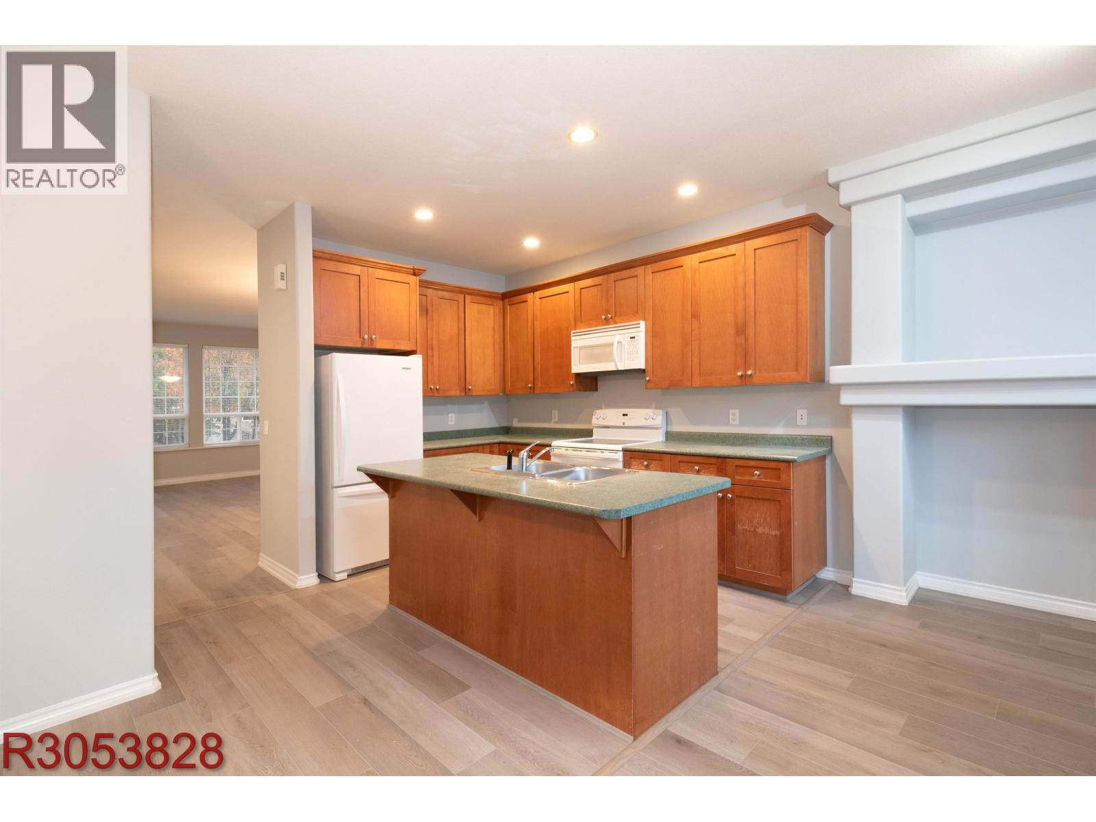 24105 102 Avenue, Maple Ridge, British Columbia  V2W 2A2 - Photo 9 - R3053828