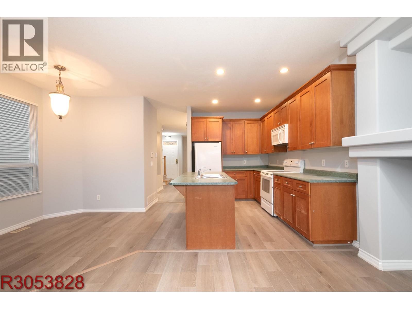 24105 102 Avenue, Maple Ridge, British Columbia  V2W 2A2 - Photo 8 - R3053828