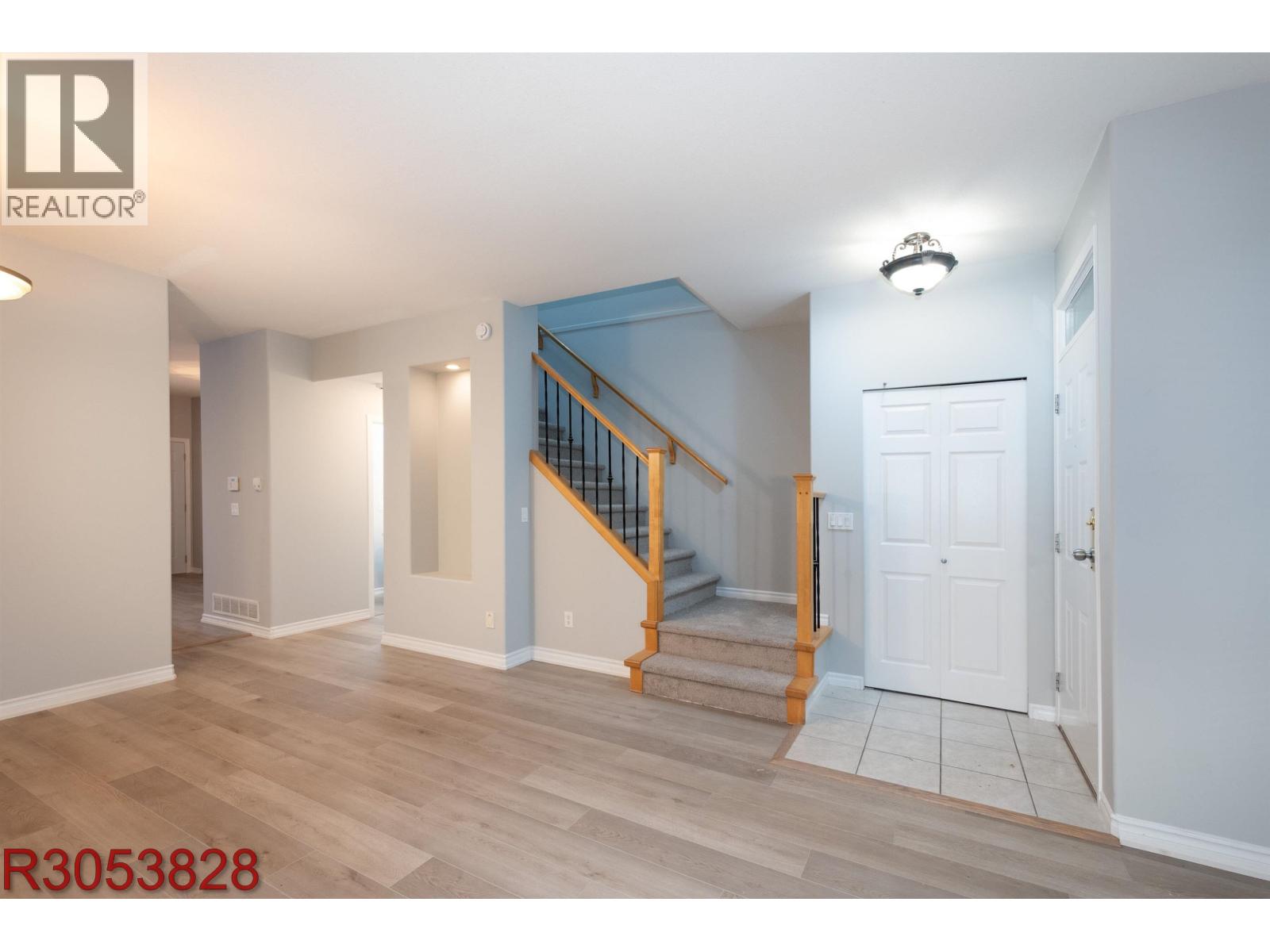 24105 102 Avenue, Maple Ridge, British Columbia  V2W 2A2 - Photo 6 - R3053828