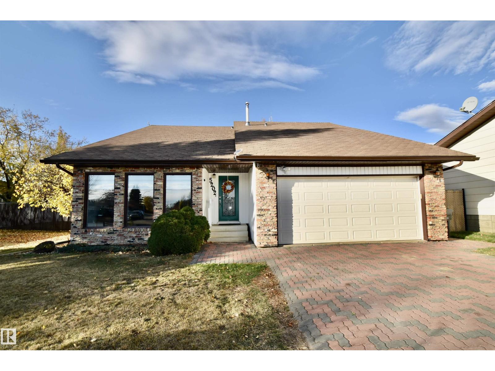 5202 55A ST, St. Paul Town, Alberta