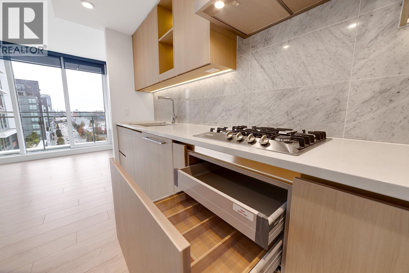 1214 1768 Cook Street, Vancouver, British Columbia  V5Y 0N3 - Photo 9 - R3059614