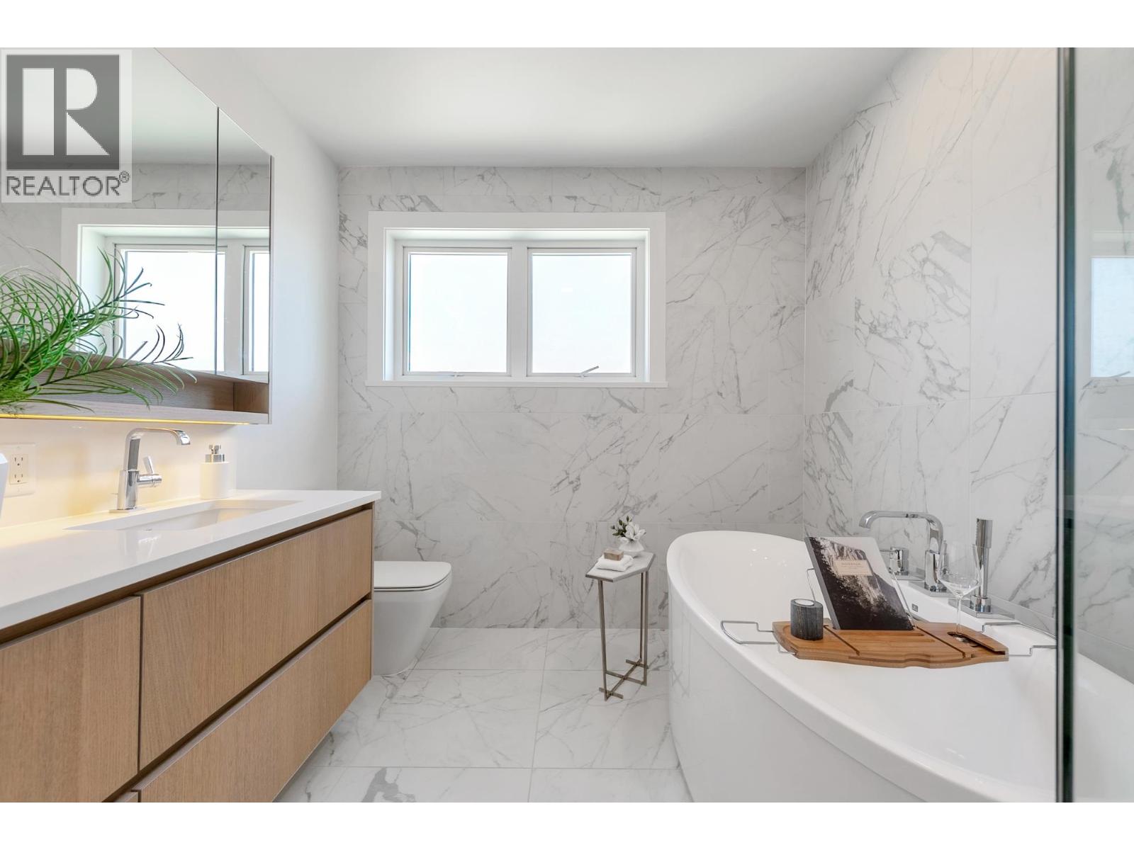 2431 W Broadway Street, Vancouver, British Columbia  V6K 2E8 - Photo 28 - R3061987