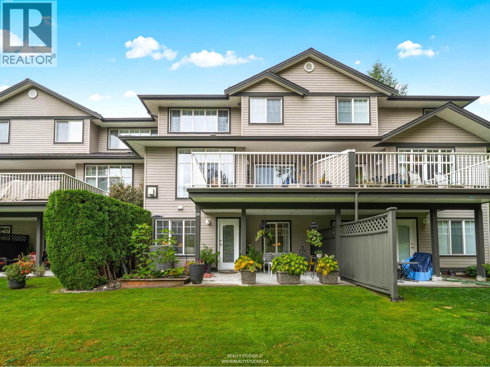 35 11358 COTTONWOOD DRIVE, Maple Ridge, British Columbia