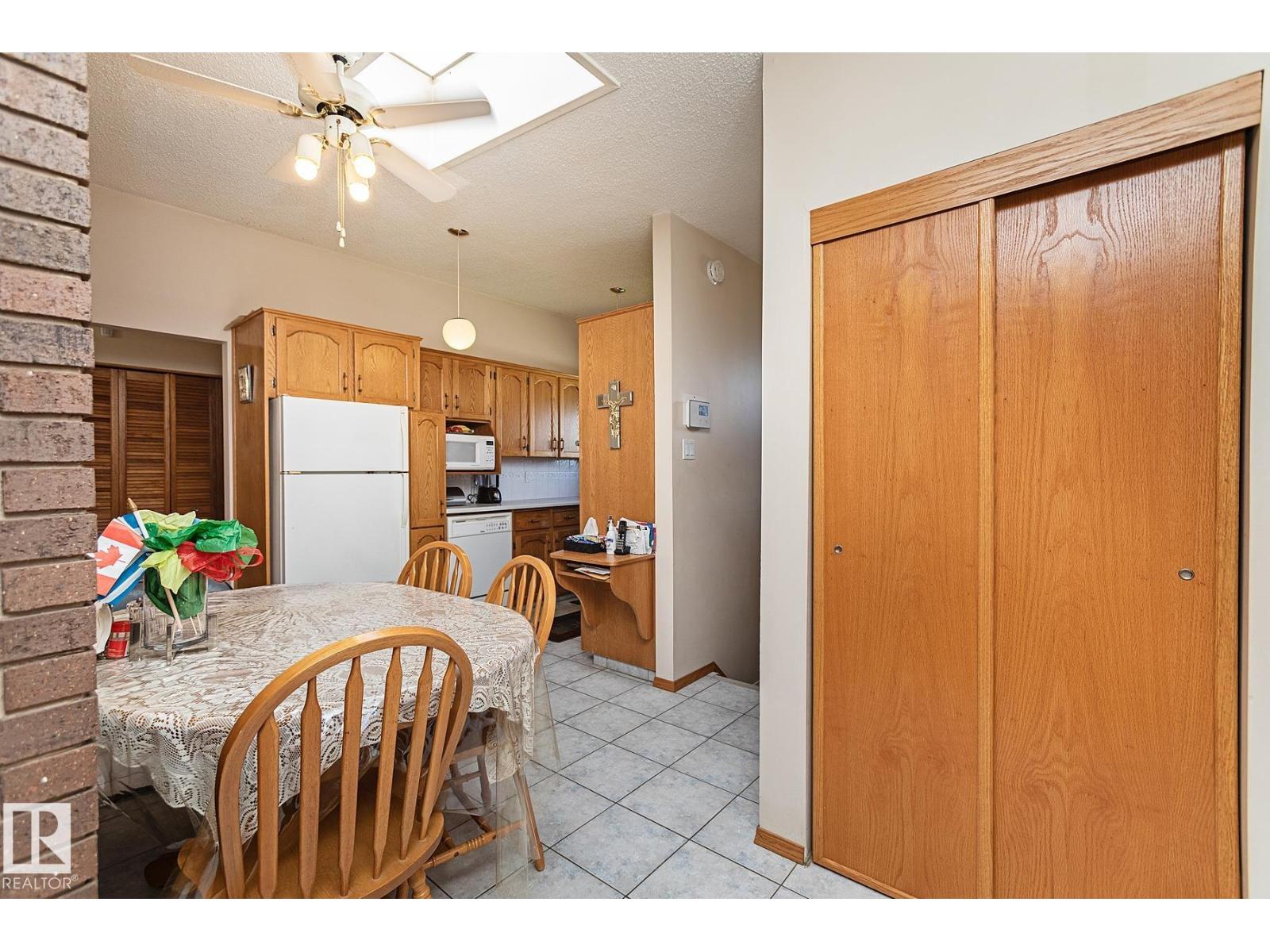 9523 134 Av Nw, Edmonton, Alberta  T5E 1H8 - Photo 16 - E4463634