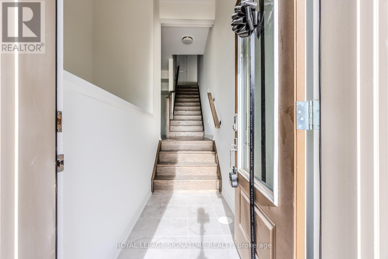 10 Timberfall Drive, Brampton, Ontario  L7A 5L9 - Photo 3 - W12483591