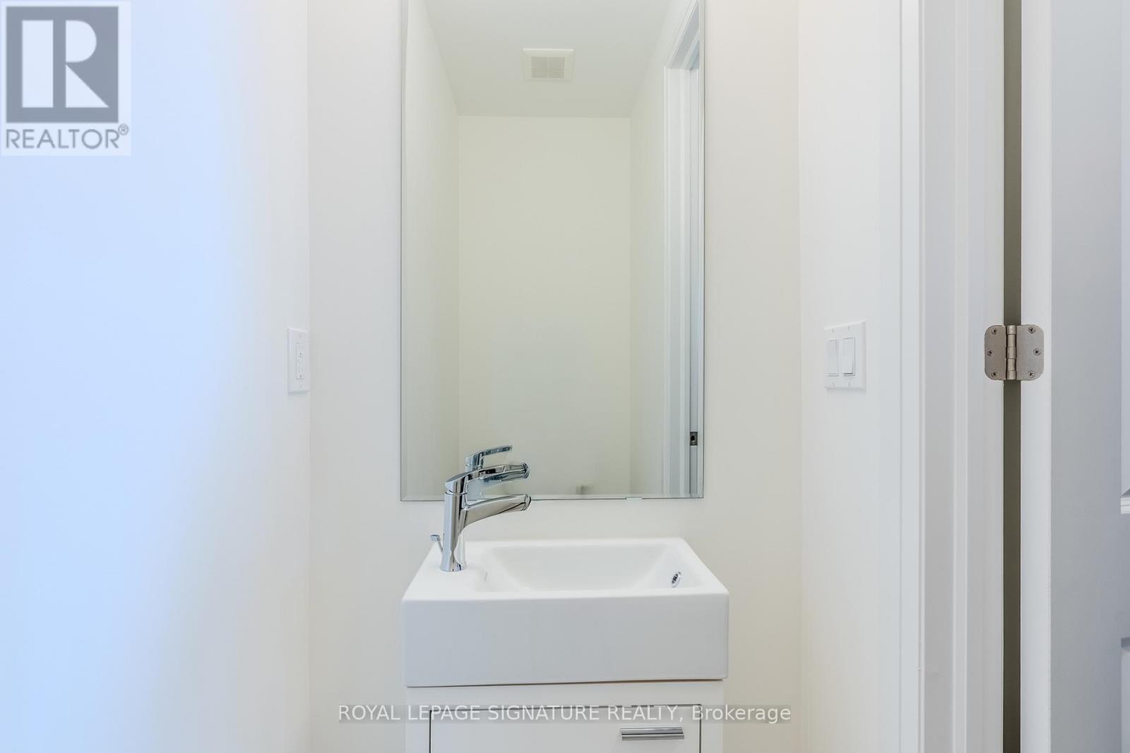 10 Timberfall Drive, Brampton, Ontario  L7A 5L9 - Photo 12 - W12483591