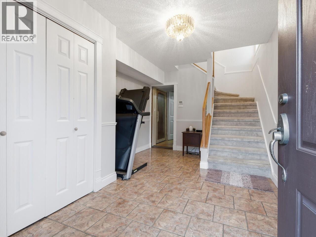 4767 Union Street, Burnaby, British Columbia  V5C 2Y5 - Photo 2 - R3062006