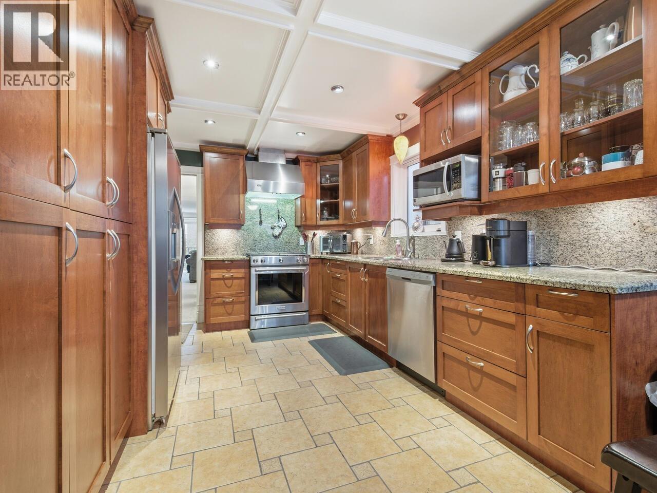 4767 Union Street, Burnaby, British Columbia  V5C 2Y5 - Photo 8 - R3062006