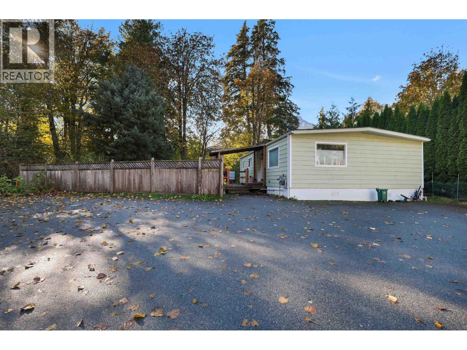 8 39884 GOVERNMENT ROAD, Squamish, British Columbia
