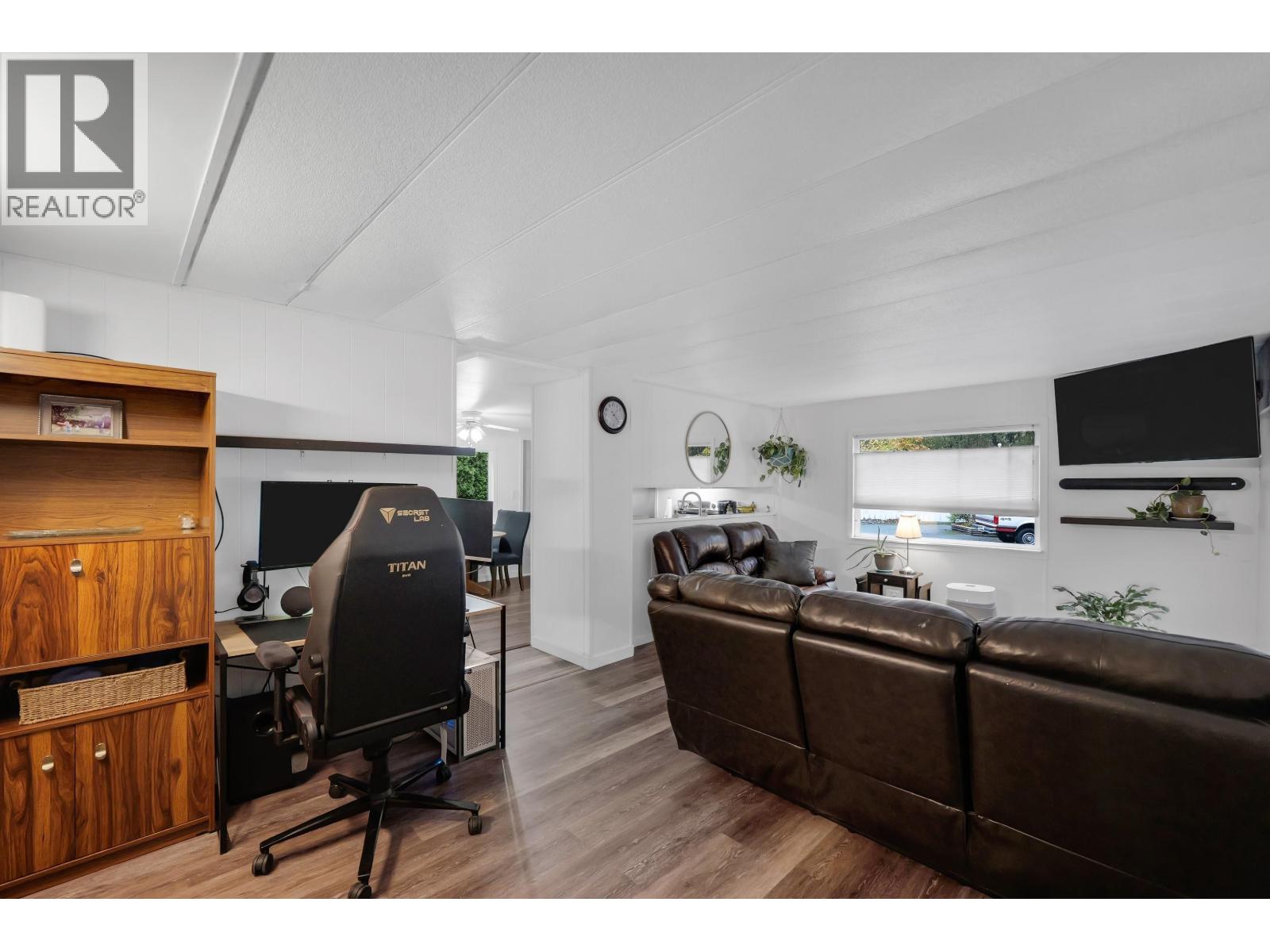 8 39884 Government Road, Squamish, British Columbia  V8B 0B1 - Photo 9 - R3062021
