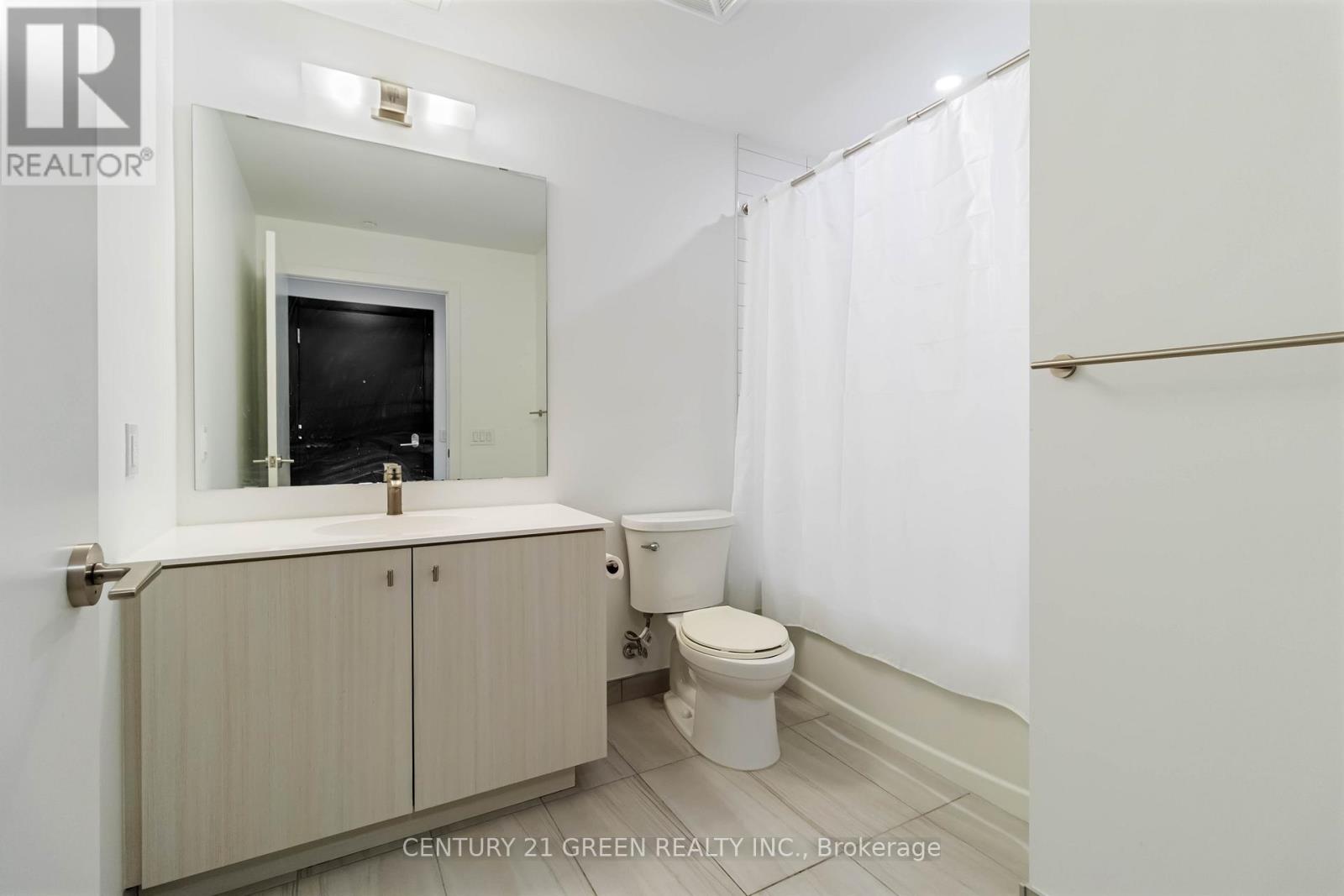408 - 15 Wellington Street S, Kitchener, Ontario  N2G 0E4 - Photo 18 - X12483807