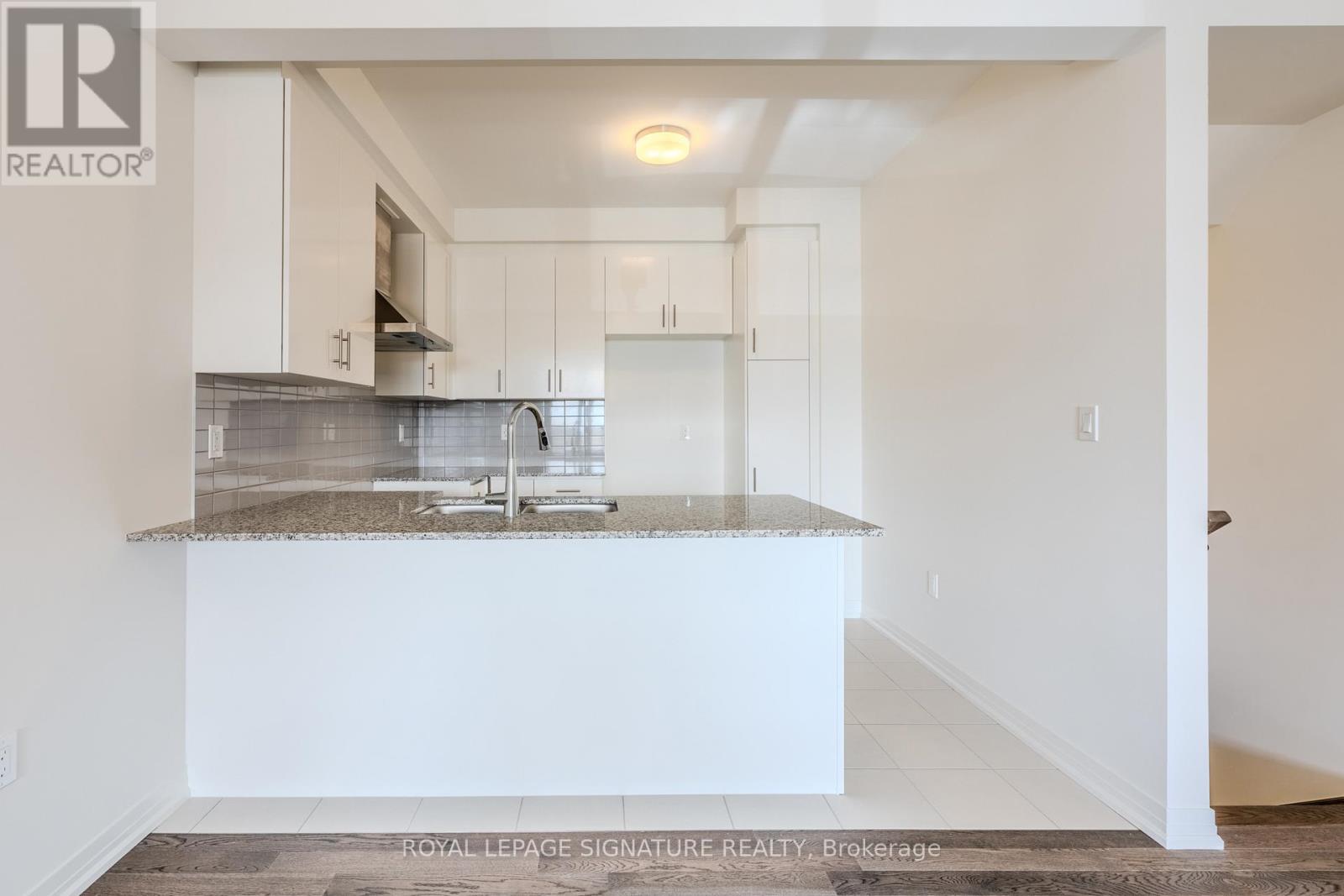10 Timberfall Drive, Brampton, Ontario  L7A 5L9 - Photo 7 - W12483591