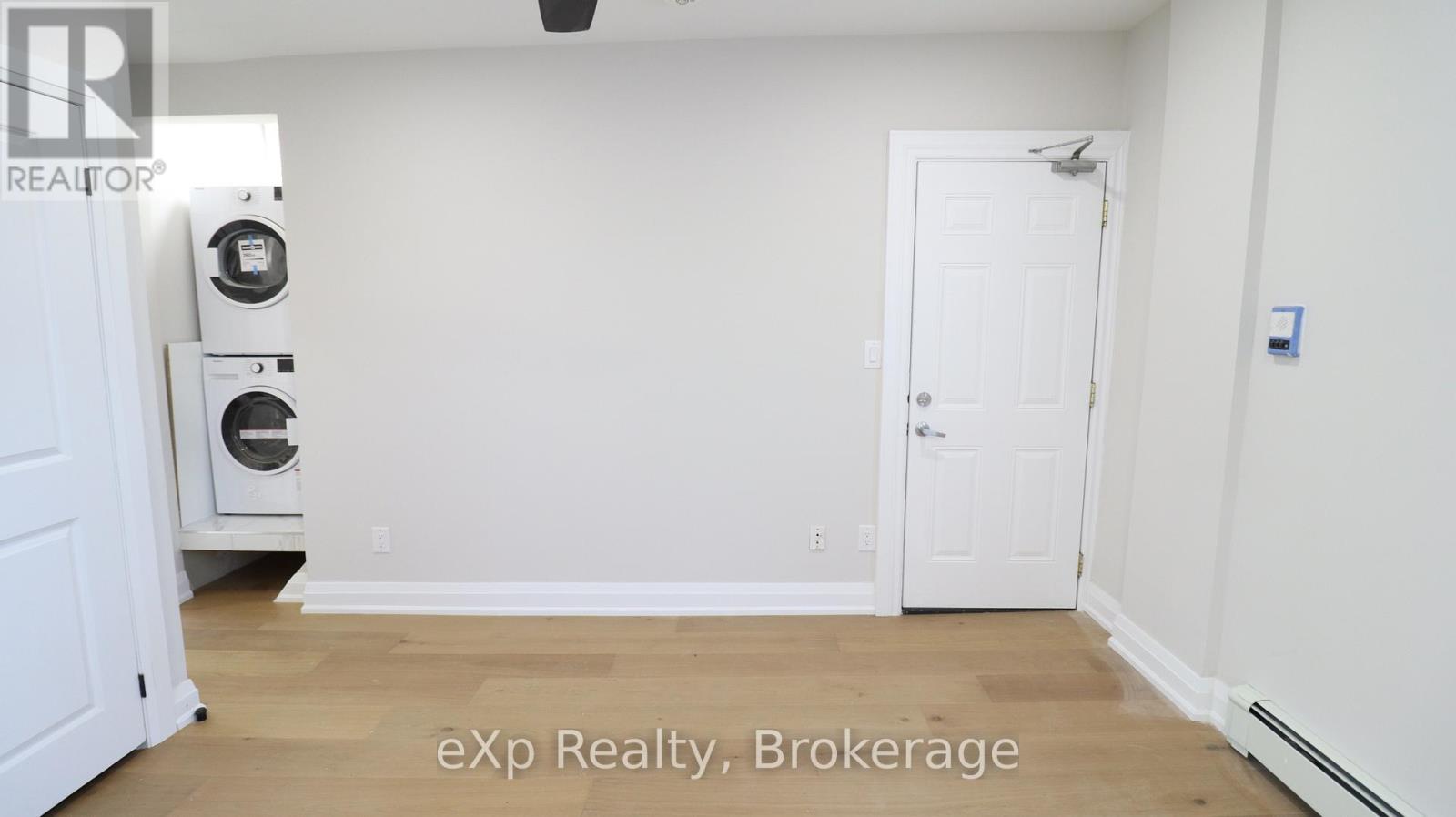 3 - 2002 Queen Street E, Toronto, Ontario  M4L 1J3 - Photo 2 - E12483716