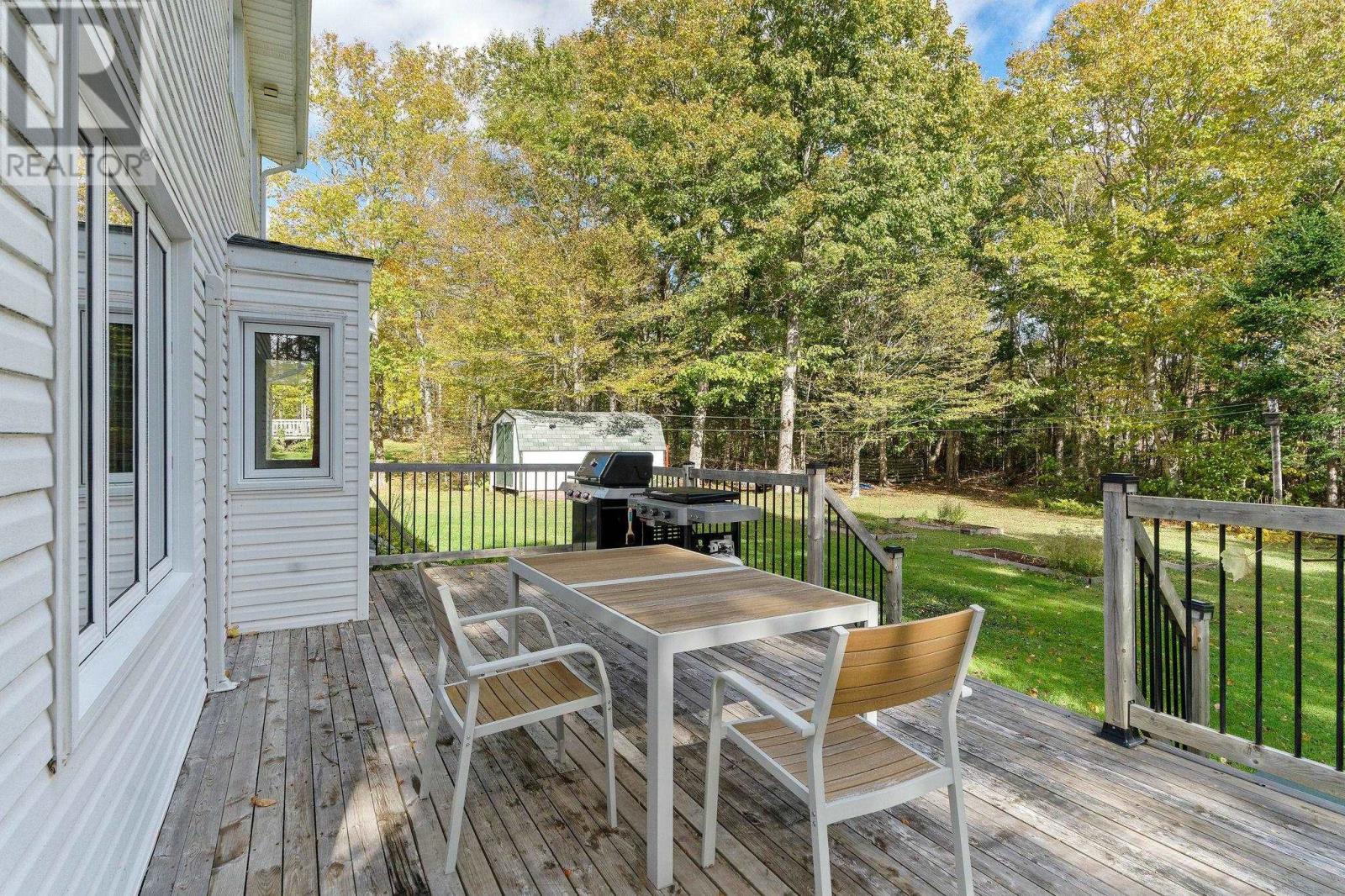 10 Falcon Avenue, Stratford, Prince Edward Island  C1B 1L4 - Photo 37 - 202526685