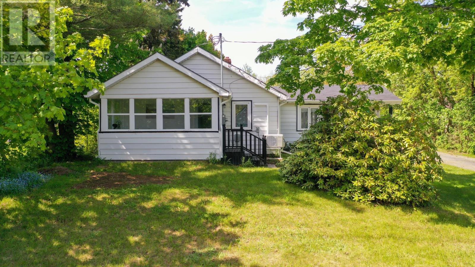 81 Pleasant Street, Kingsport, Nova Scotia  B0P 1H0 - Photo 3 - 202513634