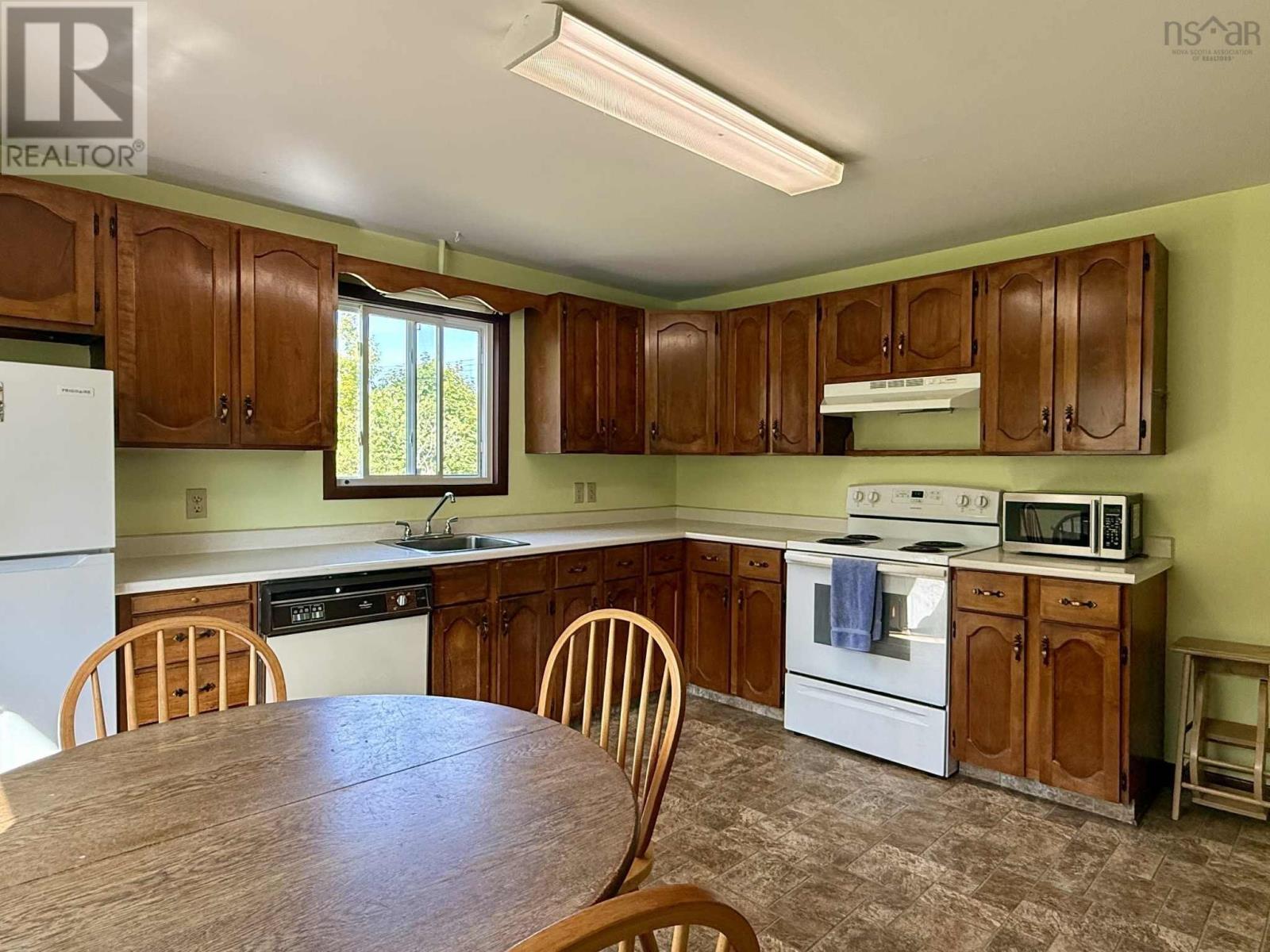 1498 East Prince Street, Salmon River, Nova Scotia  B6L 4C8 - Photo 17 - 202523143