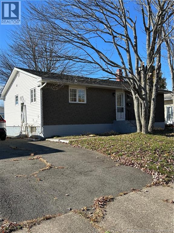 34 Smith Street, Moncton, New Brunswick  E1C 8G2 - Photo 4 - NB128500