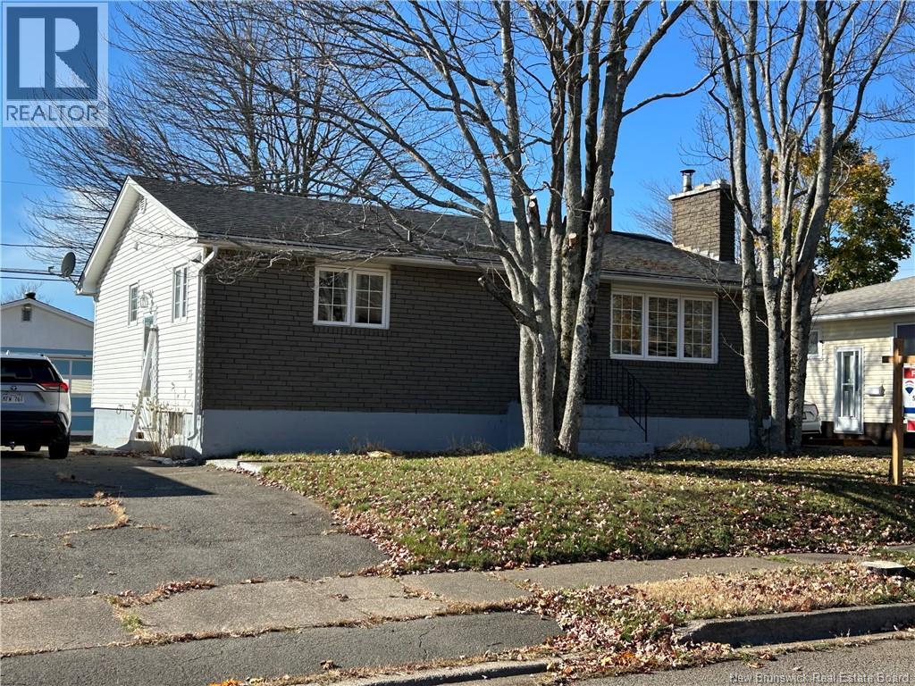 34 Smith Street, Moncton, New Brunswick  E1C 8G2 - Photo 5 - NB128500