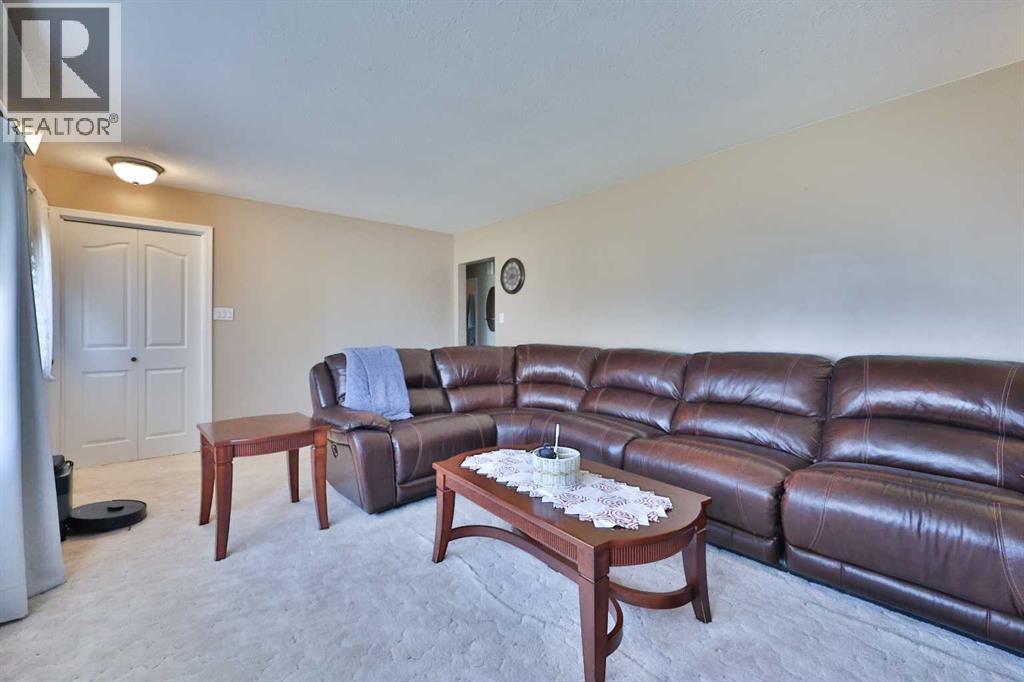50 N 100 W, Raymond, Alberta  T0K 2S0 - Photo 4 - A2263443