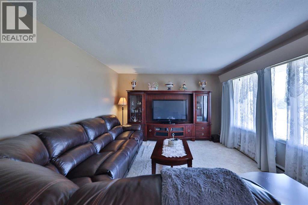 50 N 100 W, Raymond, Alberta  T0K 2S0 - Photo 6 - A2263443