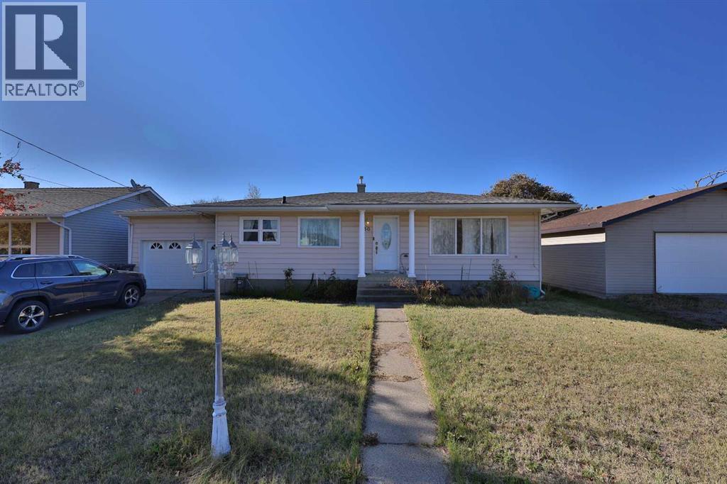 50 N 100 W, Raymond, Alberta  T0K 2S0 - Photo 30 - A2263443