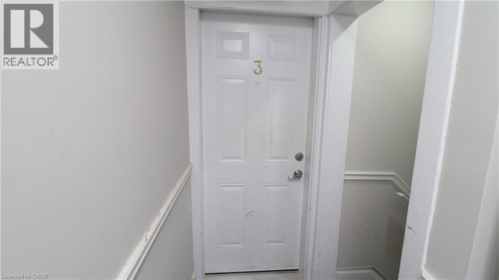 2002 Queen Street E Unit# 3, Toronto, Ontario  M4L 1J3 - Photo 17 - 40782310
