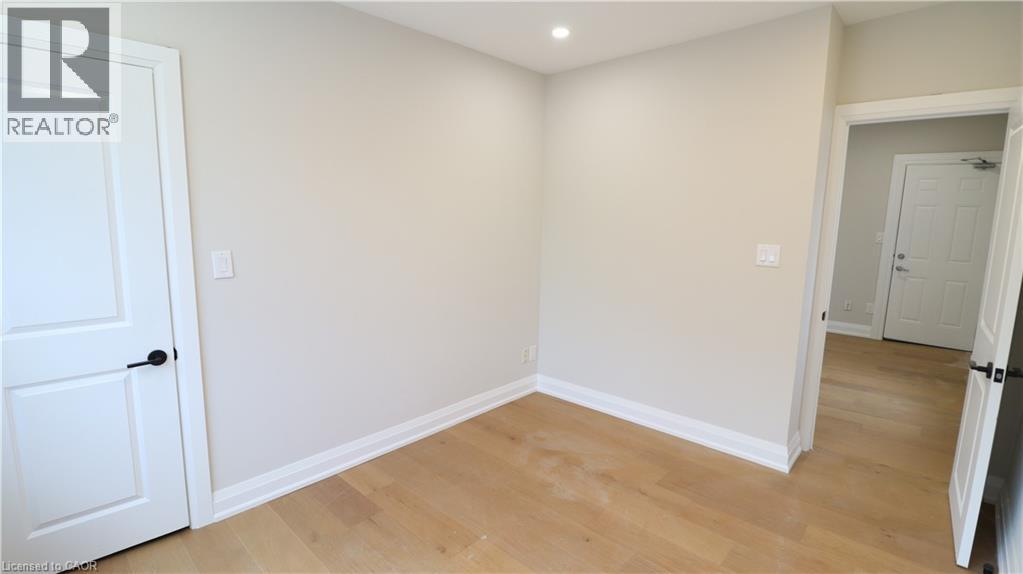 2002 Queen Street E Unit# 3, Toronto, Ontario  M4L 1J3 - Photo 13 - 40782310