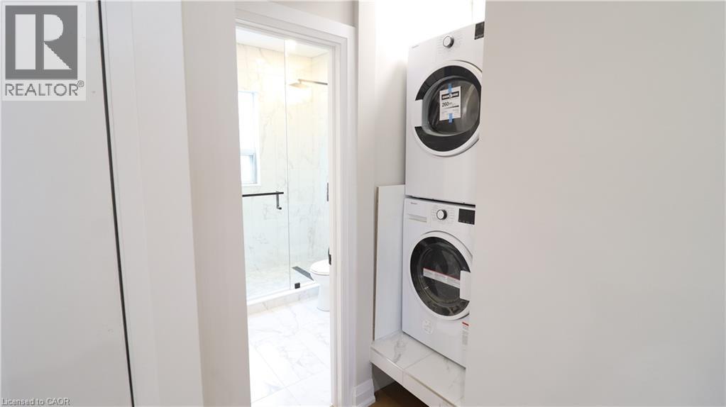 2002 Queen Street E Unit# 3, Toronto, Ontario  M4L 1J3 - Photo 9 - 40782310