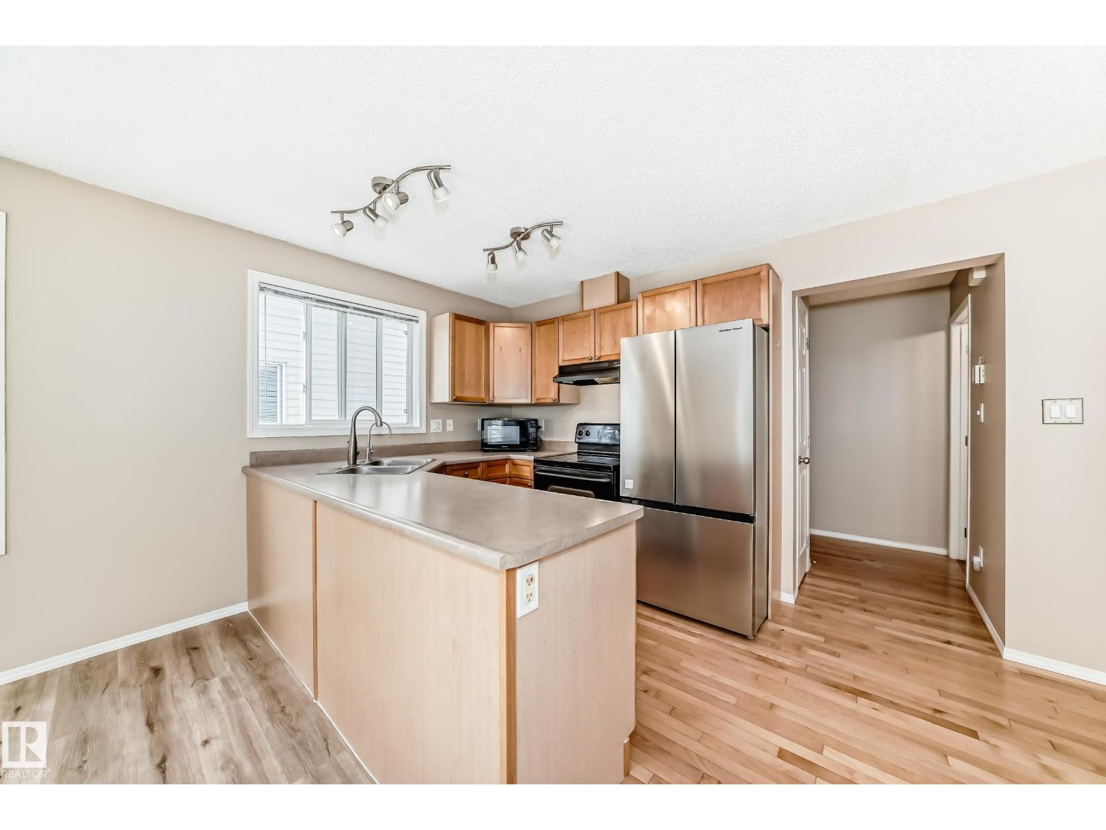 #46 451 Hyndman Cr Nw, Edmonton, Alberta  T5A 5J3 - Photo 4 - E4452833