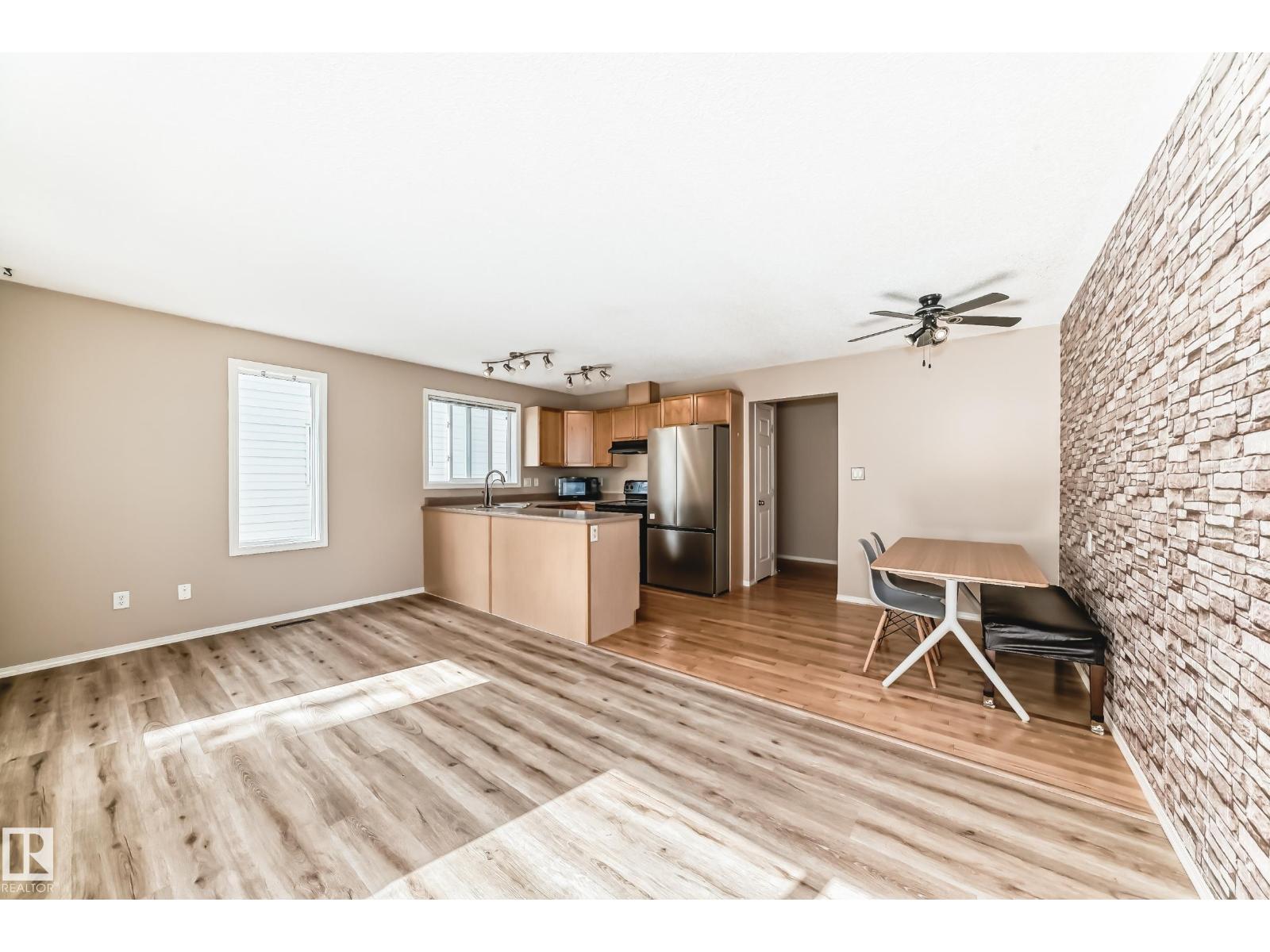 #46 451 Hyndman Cr Nw, Edmonton, Alberta  T5A 5J3 - Photo 3 - E4452833