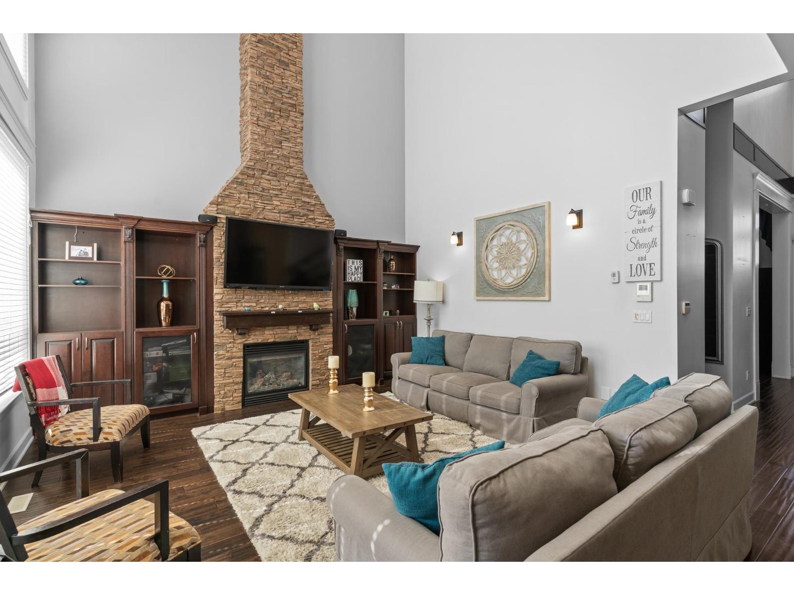 18876 53b Avenue, Surrey, British Columbia  V3S 2K2 - Photo 5 - R3061934