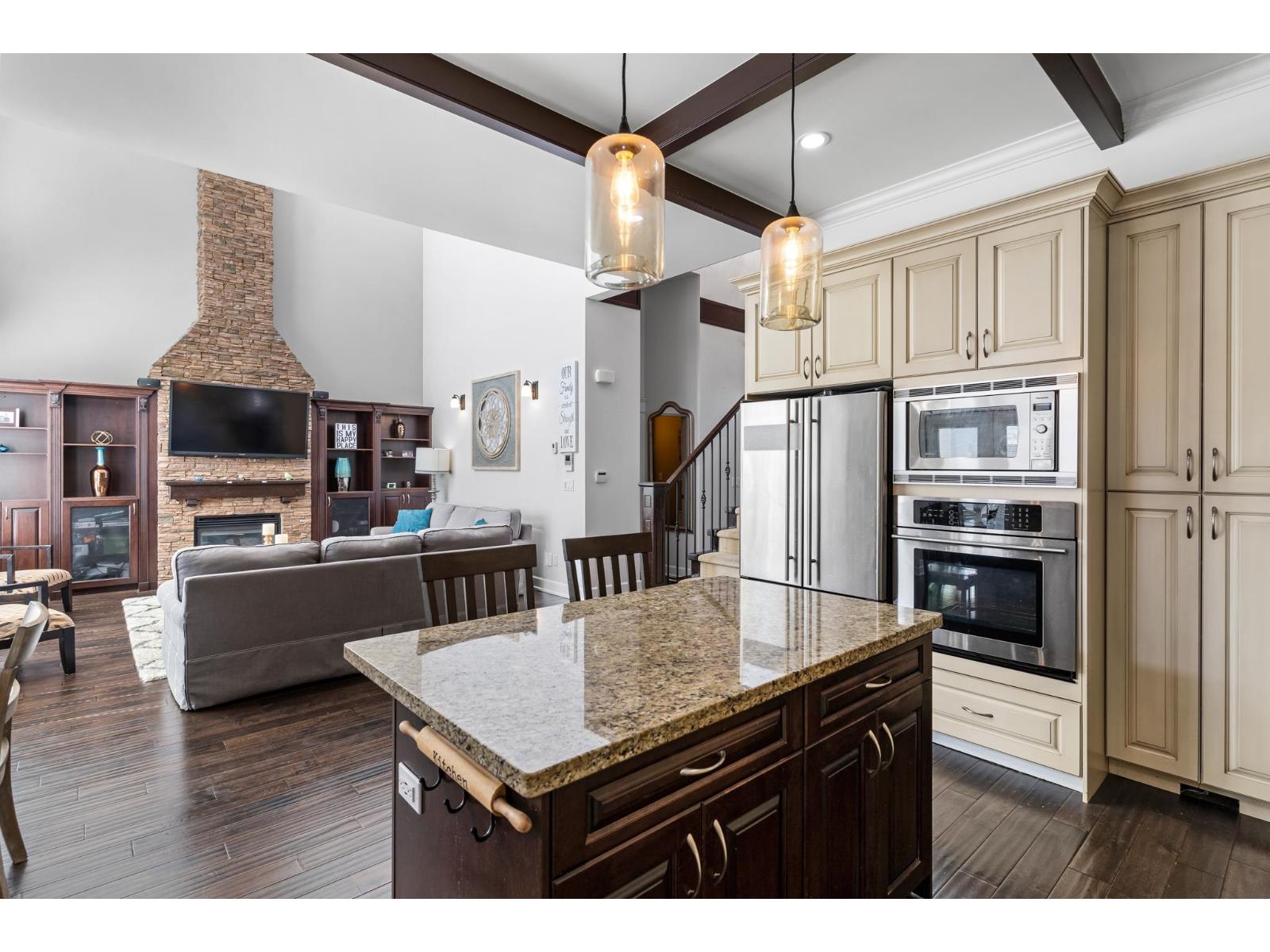 18876 53b Avenue, Surrey, British Columbia  V3S 2K2 - Photo 6 - R3061934