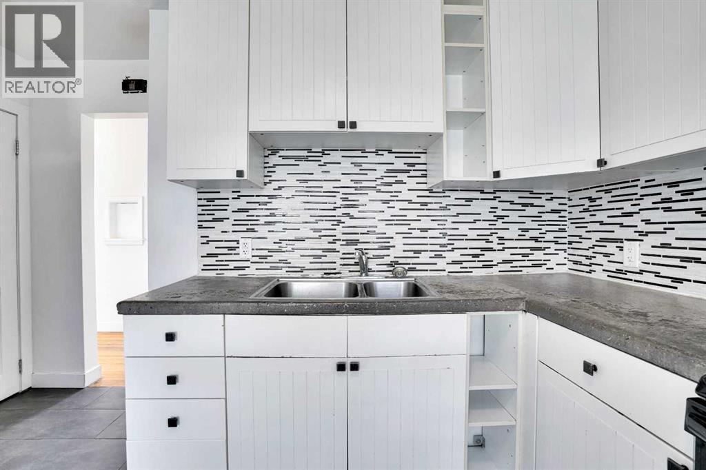 9 Cottage Street Nw, Calgary, Alberta  T2K 1Y4 - Photo 12 - A2256496