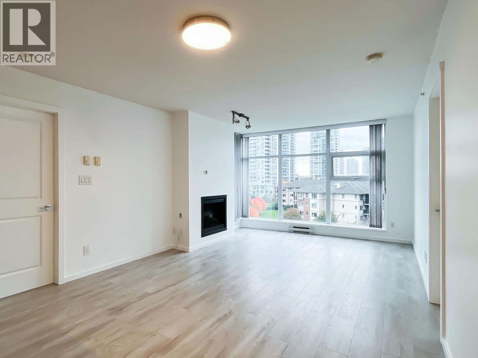 708 2289 Yukon Crescent, Burnaby, British Columbia  V5C 0B2 - Photo 4 - R3061936