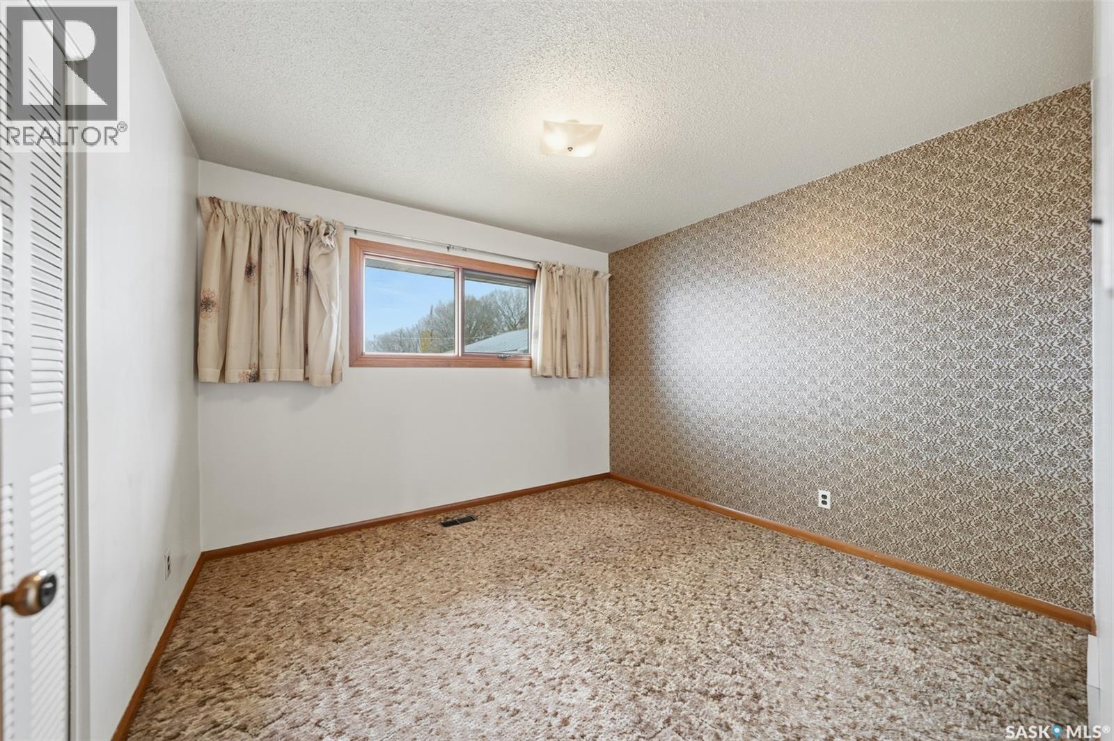 910 35th Street W, Saskatoon, Saskatchewan  S7L 0Y3 - Photo 14 - SK021797