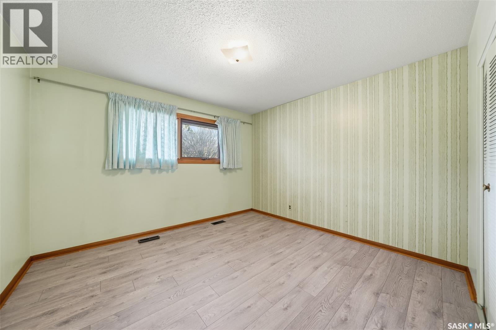 910 35th Street W, Saskatoon, Saskatchewan  S7L 0Y3 - Photo 16 - SK021797