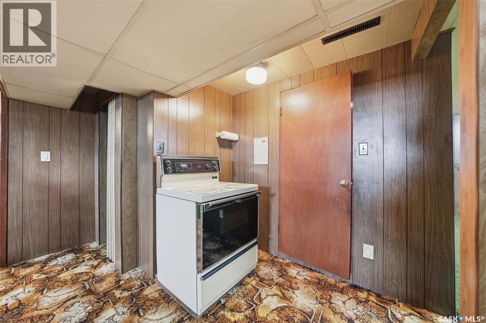 910 35th Street W, Saskatoon, Saskatchewan  S7L 0Y3 - Photo 20 - SK021797