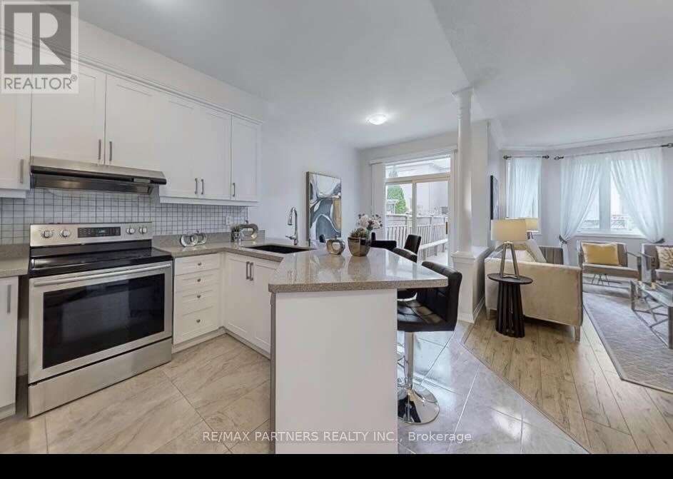 10 Whitford Road, Markham, Ontario  L6C 2J3 - Photo 8 - N12481527