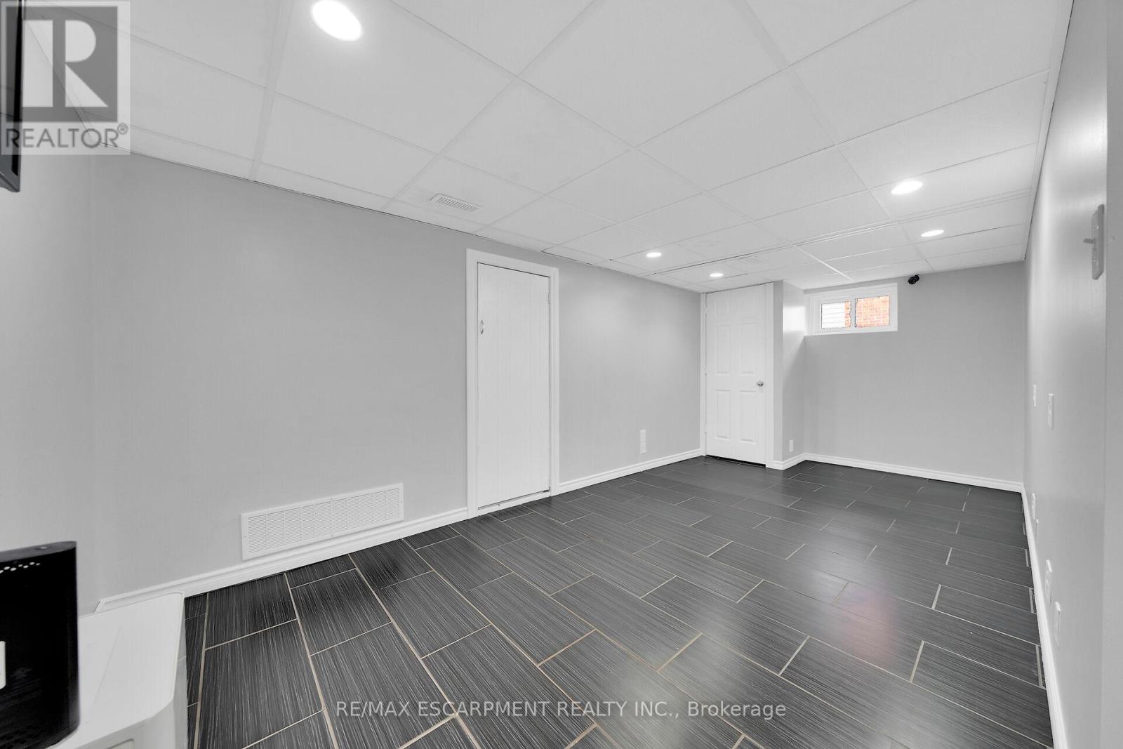 350 Pottruff Road N, Hamilton, Ontario  L8H 2M4 - Photo 26 - X12454542