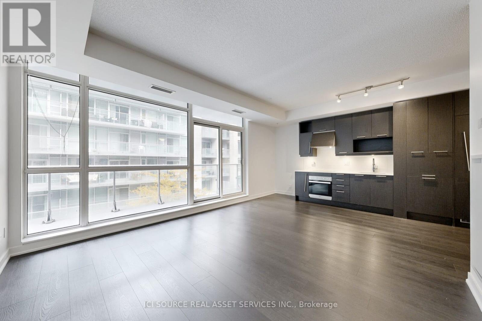 406 - 30 NELSON STREET, Toronto, Ontario