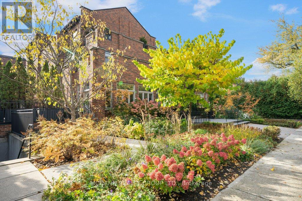 208 - 65 Sheldrake Boulevard, Toronto, Ontario  M4P 2B1 - Photo 39 - C12481567