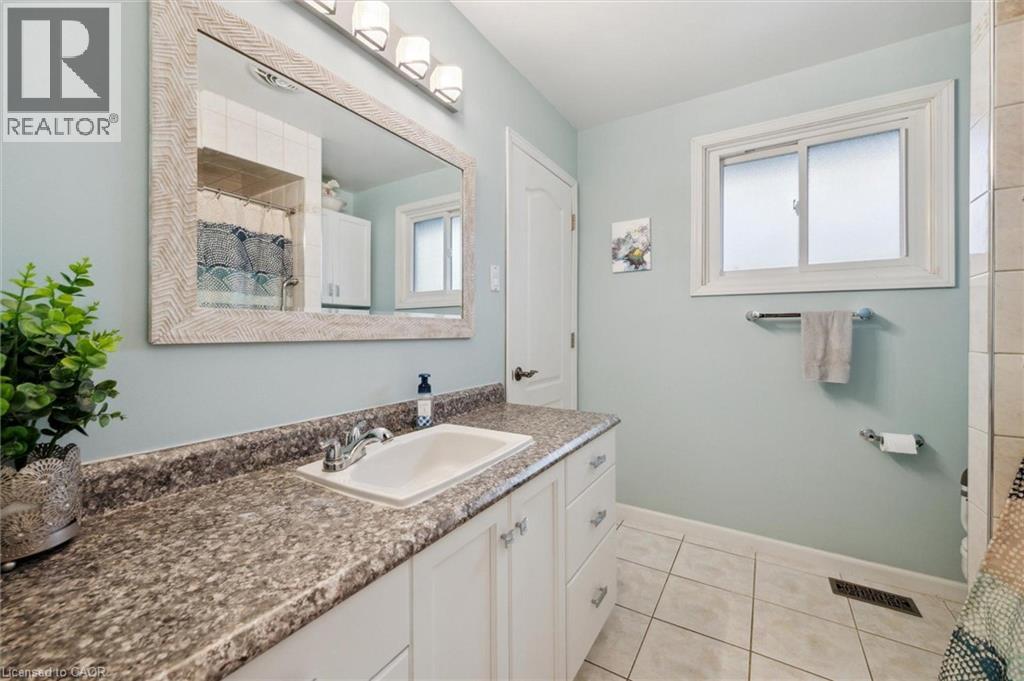 10 Villa Court, Hamilton, Ontario  L8W 1M2 - Photo 7 - 40782462