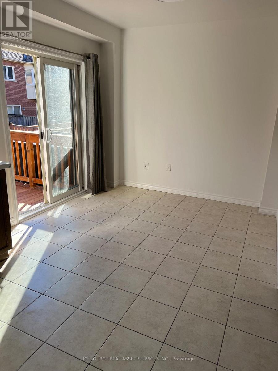 42 Southeast Pass, Whitchurch-Stouffville, Ontario  L4A 0Y3 - Photo 15 - N12481456
