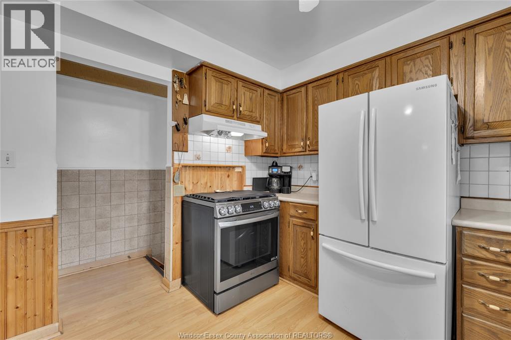 9484 Walker, Mcgregor, Ontario  N0R 1J0 - Photo 7 - 25027225